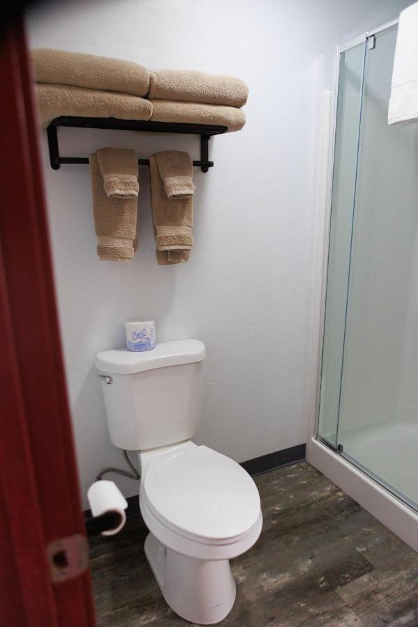 Big Medicine Cabins Saint Ignatius Εξωτερικό φωτογραφία